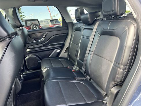 Used 2022 Lincoln Corsair AWD w/ Premium Package image 32