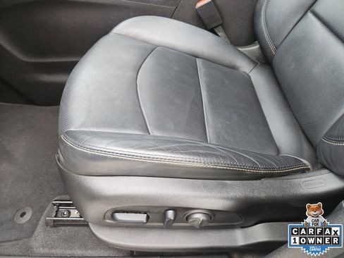 Used 2018 Chevrolet Equinox Premier image 30