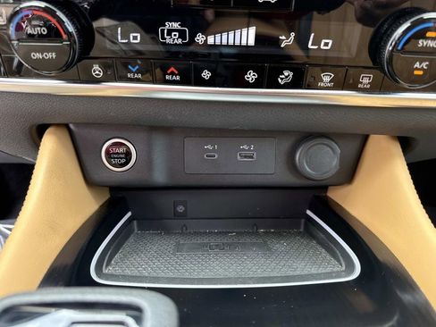 Used 2023 Nissan Rogue Platinum w/ Platinum Premium Package FWD image 34