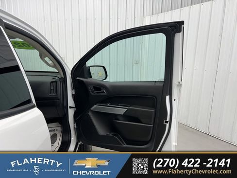 Used 2022 Chevrolet Colorado LT w/ Fleet Safety Package image 11