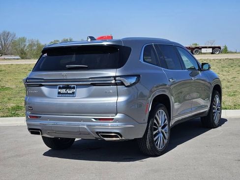 New 2026 Buick Enclave Avenir w/ Super Cruise Package FWD image 4