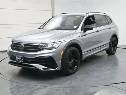 Used 2024 Volkswagen Tiguan SE R-Line