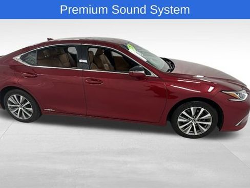 Used 2021 Lexus ES 300h w/ Premium Package image 2