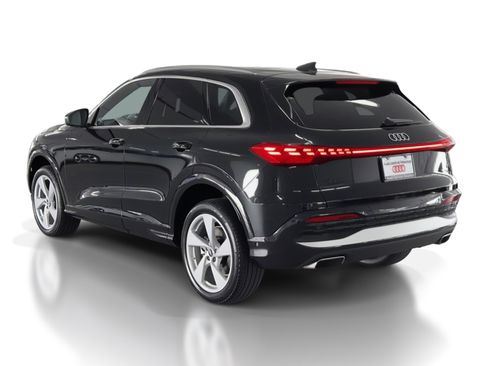 New 2025 Audi Q5 Premium Plus image 3