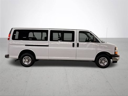 Used 2024 Chevrolet Express 3500 LT w/ LT Preferred Equipment Group RWD image 9