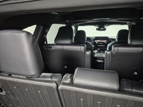 New 2026 Toyota Highlander XSE image 15