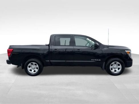 Used 2019 Nissan Titan S image 8