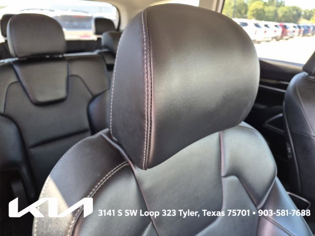 Certified 2024 Kia Telluride LX FWD image 12