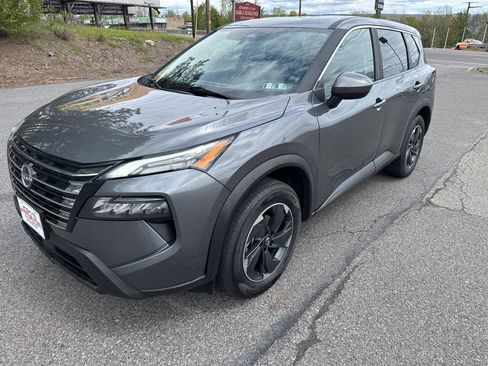 Used 2025 Nissan Rogue SV AWD/4WD image 11