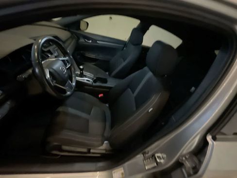 Used 2017 Honda Civic Sport image 12