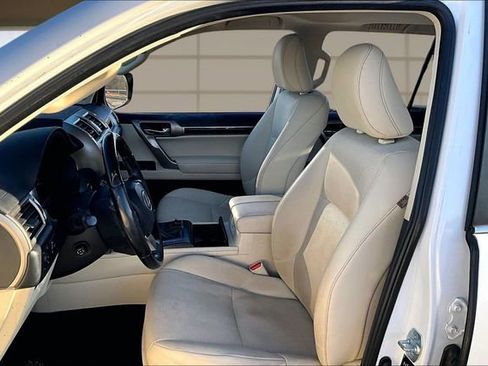 Used 2021 Lexus GX 460 Premium w/ Premium Package image 25