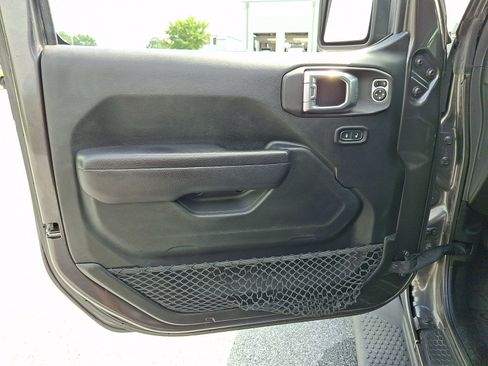 Used 2018 Jeep Wrangler Sport AWD/4WD image 13