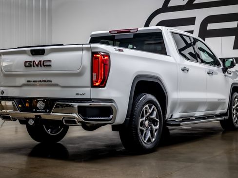 Used 2023 GMC Sierra 1500 SLT w/ SLT Premium Package image 34