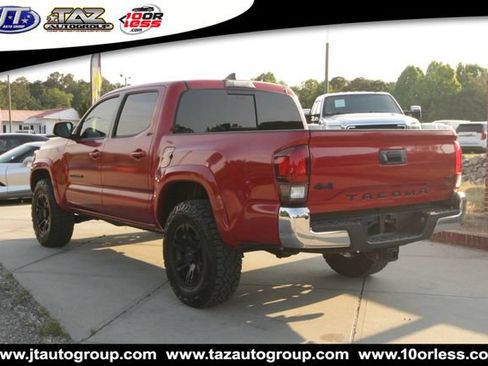 Used 2019 Toyota Tacoma SR5 AWD/4WD image 5