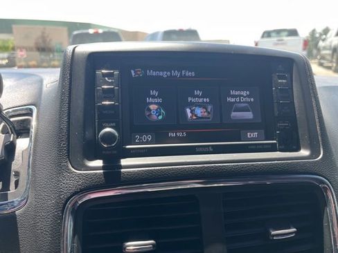 Used 2019 Dodge Grand Caravan SXT FWD image 50