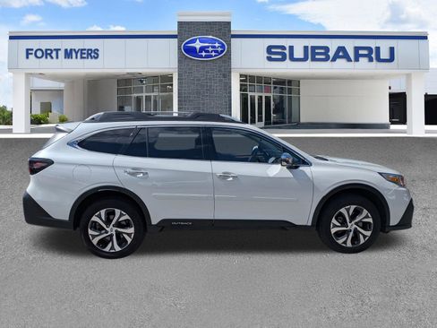 Certified 2022 Subaru Outback Touring XT AWD/4WD image 3