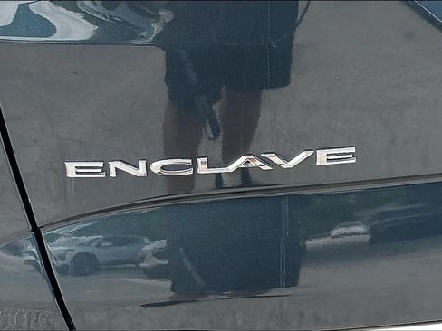Used 2020 Buick Enclave Essence w/ Sound and Sites Package FWD image 31