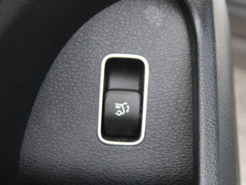 Used 2024 Mercedes-Benz GLE 350 4MATIC image 23