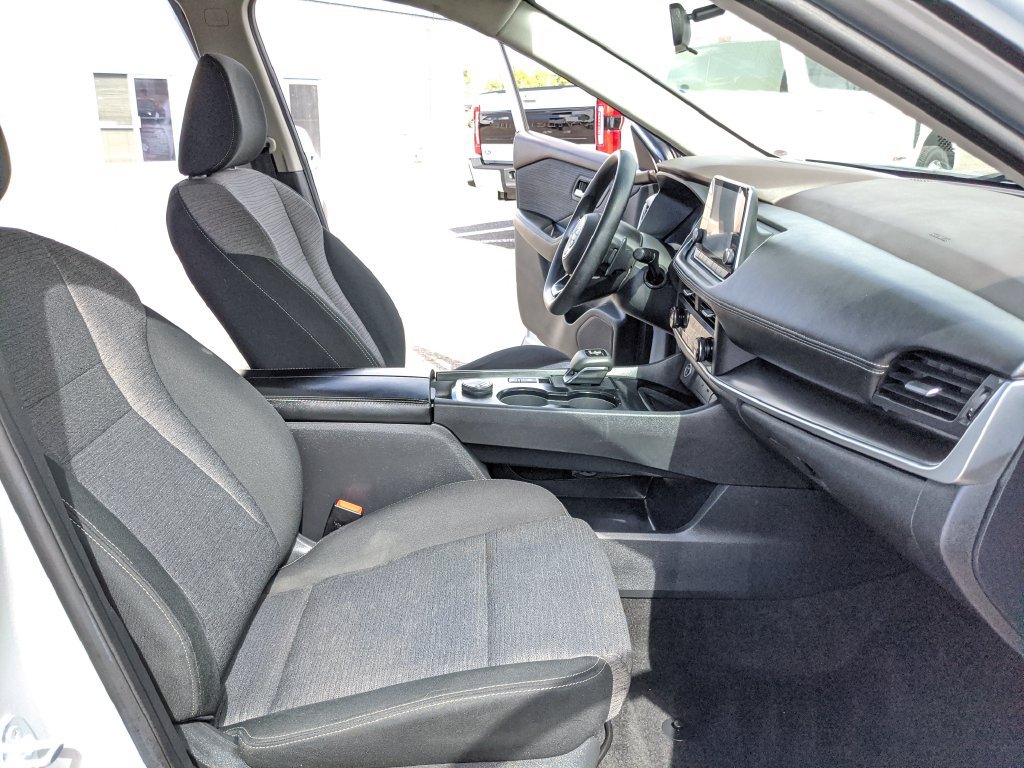 Used 2023 Nissan Rogue SV AWD/4WD image 20
