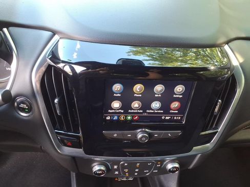 Certified 2022 Chevrolet Traverse LT FWD image 16