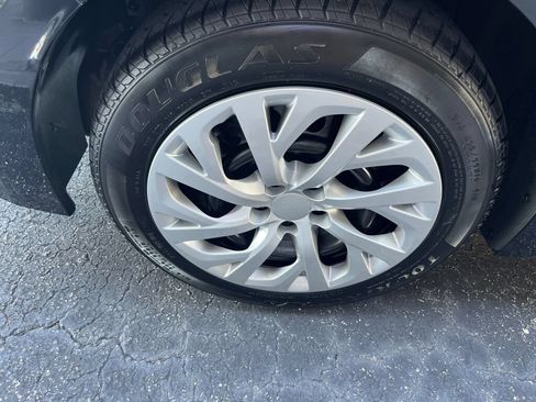 Used 2020 Toyota Corolla LE FWD image 26