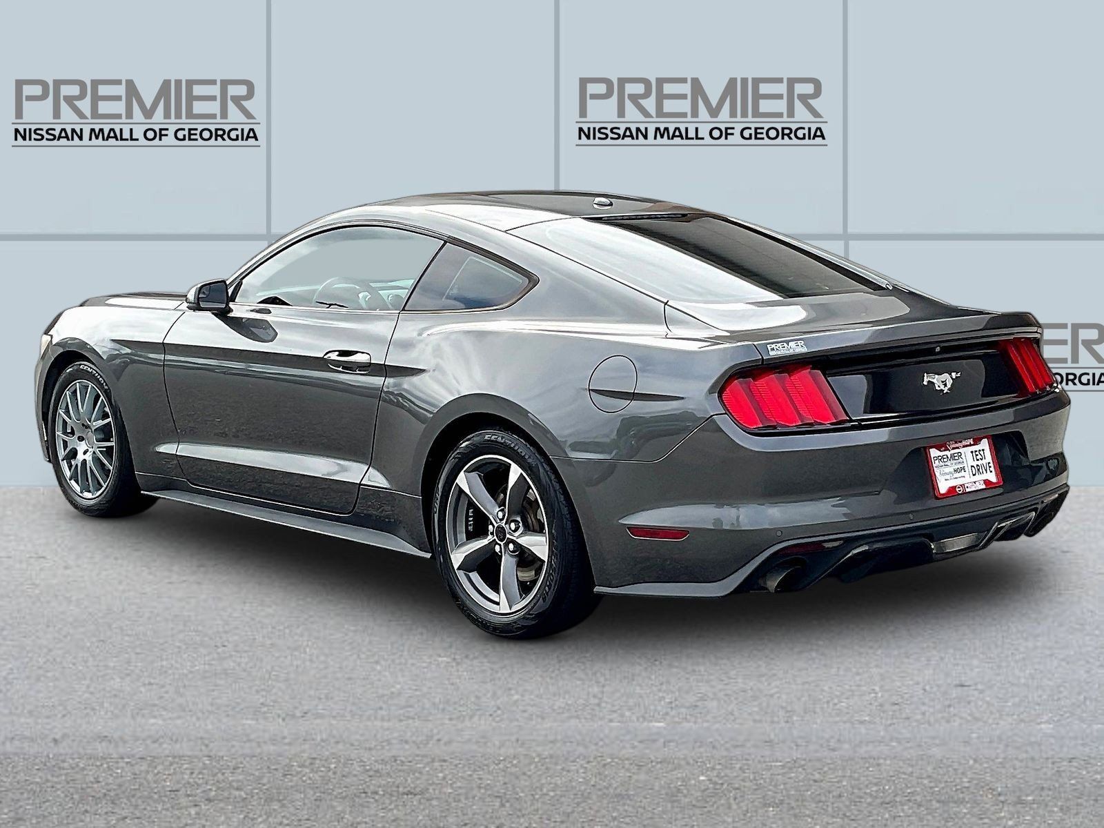 Used 2016 Ford Mustang Premium RWD image 5