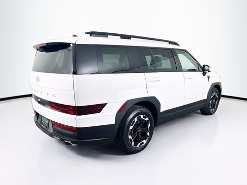 Used 2025 Hyundai Santa Fe SEL FWD image 9