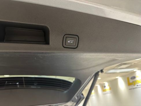 Used 2024 Chevrolet Traverse RS w/ LPO, Floor Liner Package image 18