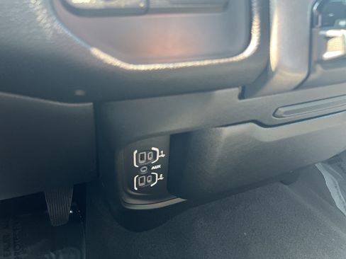 Used 2021 RAM 3500 Big Horn w/ Level 1 Equipment Group AWD/4WD image 14
