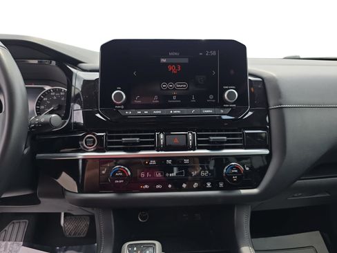 Used 2019 Ford F150 XL w/ Equipment Group 101A Mid AWD/4WD image 17