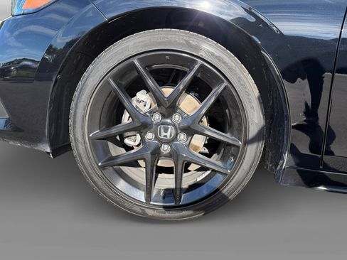 Used 2023 Honda Civic Sport image 9