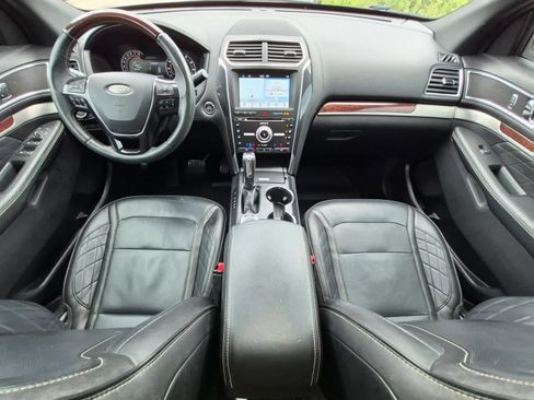 Used 2018 Ford Explorer Platinum AWD/4WD image 15