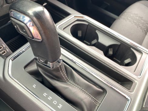 Used 2020 Ford F150 XLT w/ Equipment Group 302A Luxury AWD/4WD image 18