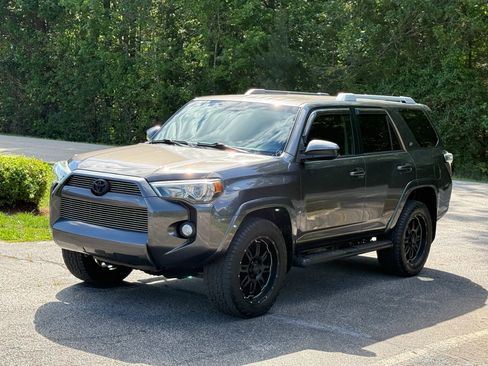 Used 2016 Toyota 4Runner 4WD image 1