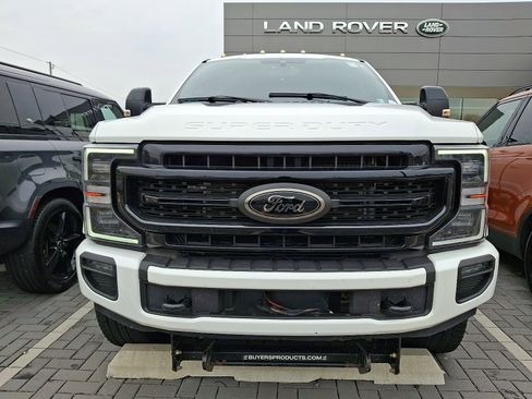Used 2022 Ford F250 Lariat w/ Black Appearance Package image 2