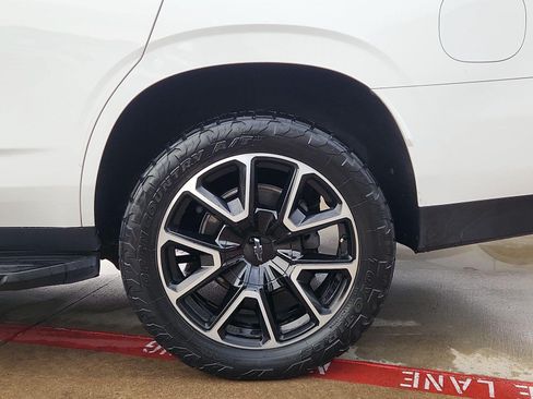 Used 2021 Chevrolet Tahoe RST RWD image 17