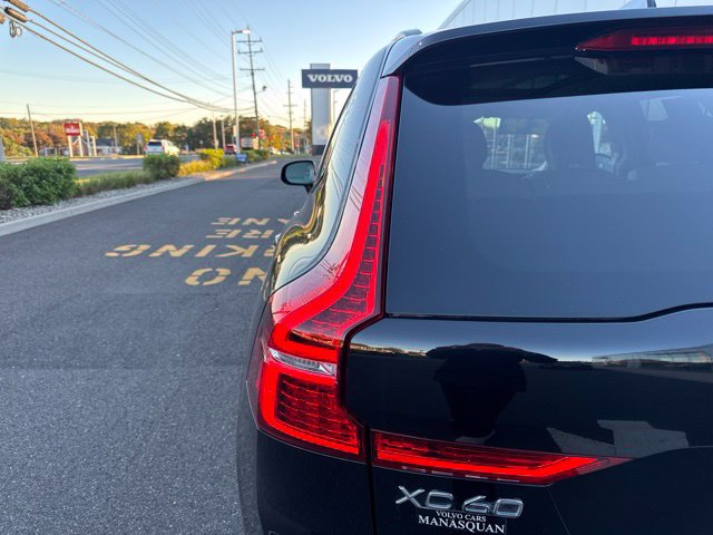 Used 2024 Volvo XC60 B5 Plus w/ Climate Package AWD/4WD image 10