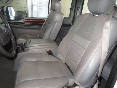 Used 2007 Ford F250 Lariat RWD image 21