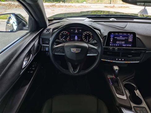 Used 2021 Cadillac CT4 Luxury image 17