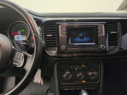 Used 2017 Volkswagen Beetle 1.8T S image 32