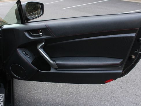Used 2015 Scion FR-S RWD image 16