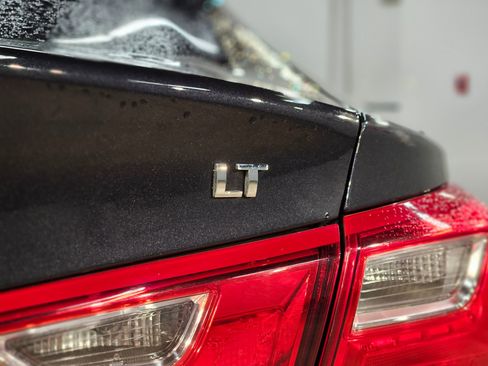 Used 2023 Chevrolet Malibu LT image 37