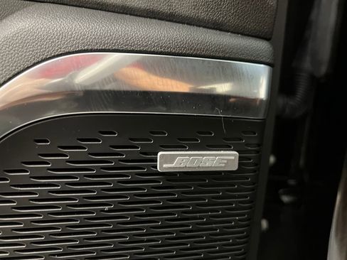 Used 2025 GMC Acadia Elevation image 14