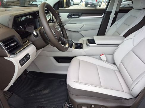 New 2027 GMC Terrain Denali w/ LPO, Floor Liner Package AWD/4WD image 4