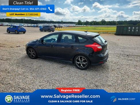 Used 2014 Ford Focus SE w/ Equipment Group 201A FWD image 3