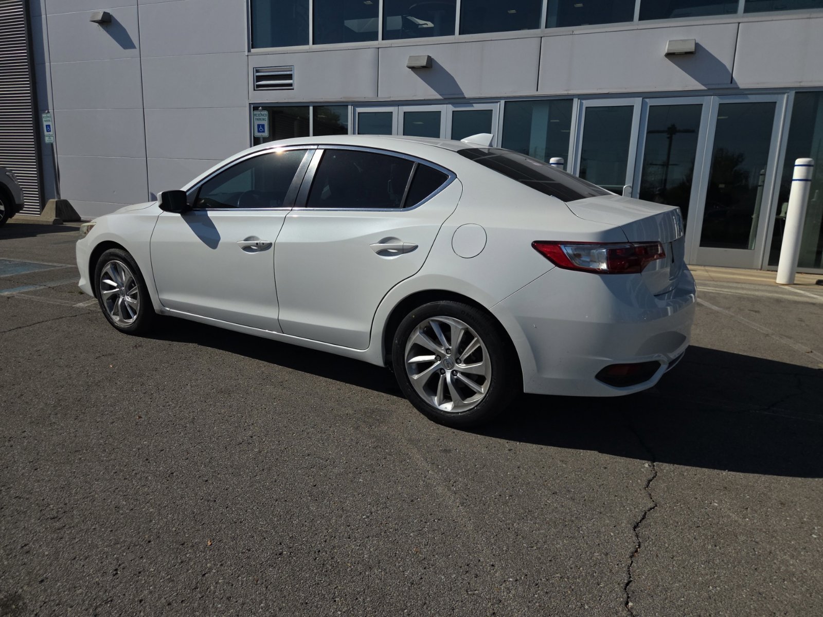 Used 2017 Acura ILX w/ Premium Package FWD image 8