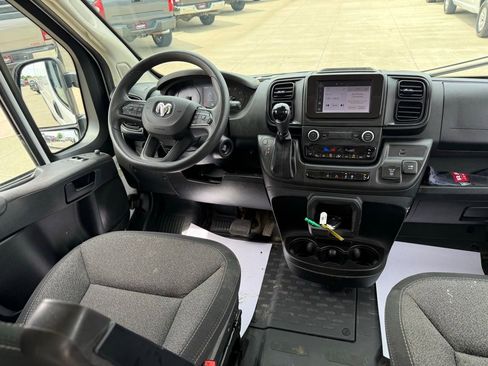 Used 2024 RAM ProMaster 2500 w/ Safety Group FWD image 10