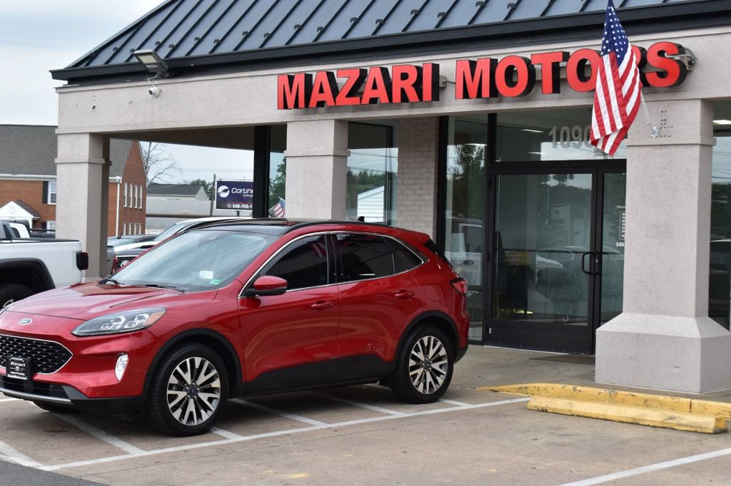 Used 2020 Ford Escape Titanium AWD/4WD image 9