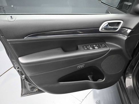 Used 2015 Jeep Grand Cherokee High Altitude AWD/4WD image 7