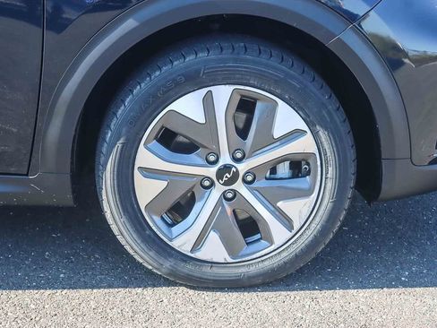 Used 2022 Kia Niro EX Premium image 15